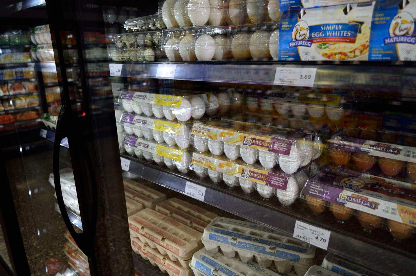 eggs grocery labeling