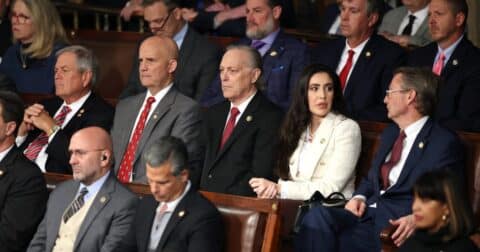 Various Republicans seated together at Congress session.